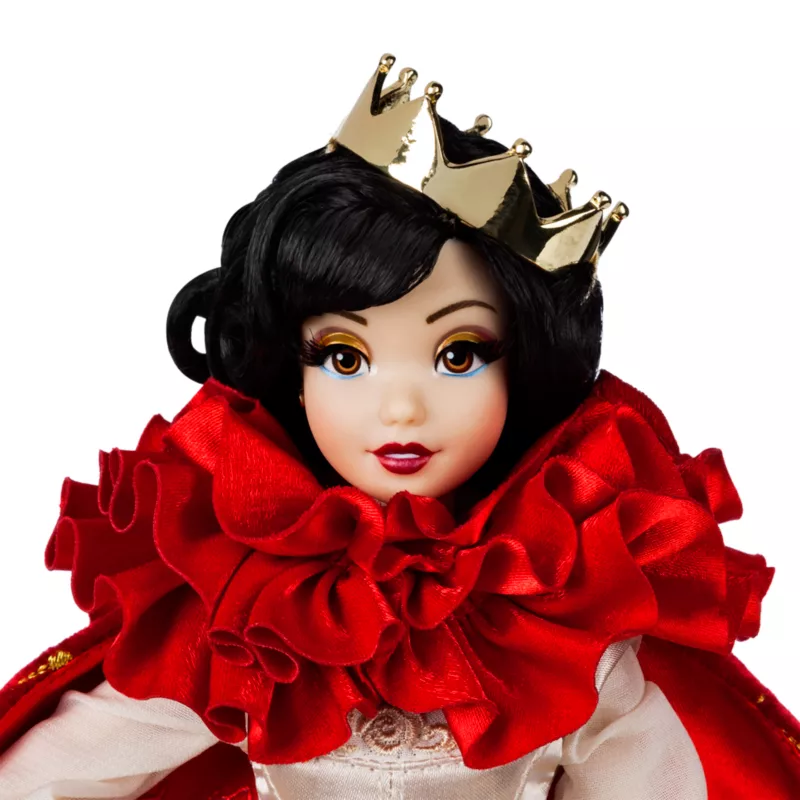 Snow White Ultimate Princess Celebration Limited Edition Doll - Image 3