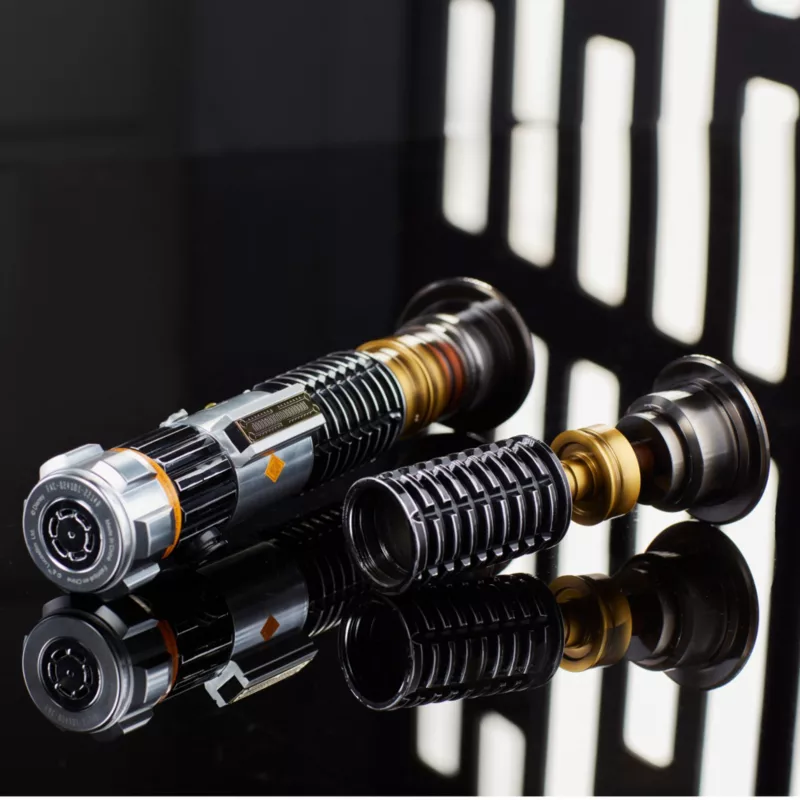Obi-Wan Kenobi Legacy LIGHTSABER - Image 3